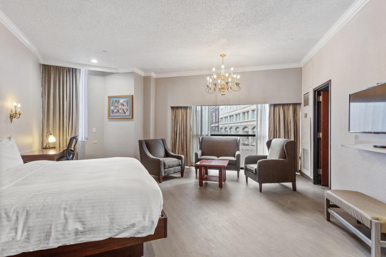 Отель Wyndham Garden Baronne Plaza Новый Орлеан Экстерьер фото